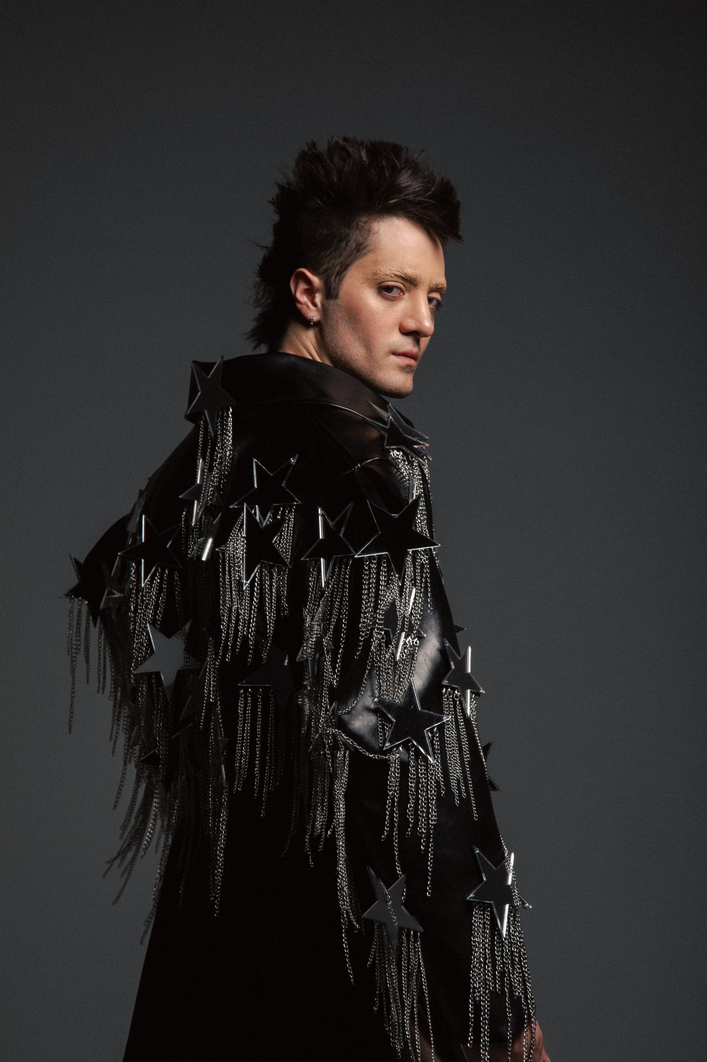 “Shooting Stars Jacket” - Un Destello Cósmico en Movimiento