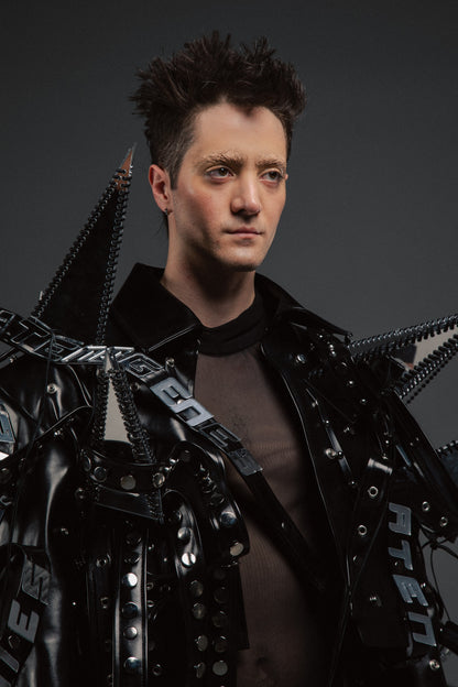 Chamarra “Armor Rebel” - Pieza Statement Futurista